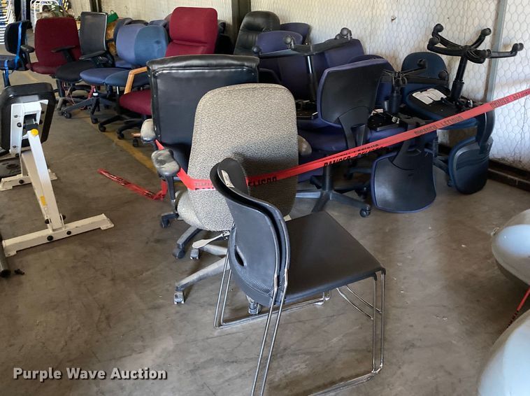 image for item MG9860 Approximately 39 chairs