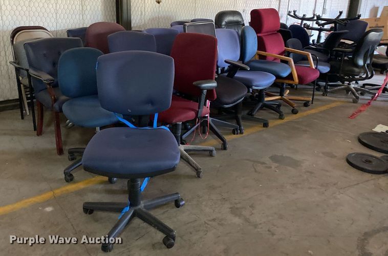 image for item MG9860 Approximately 39 chairs