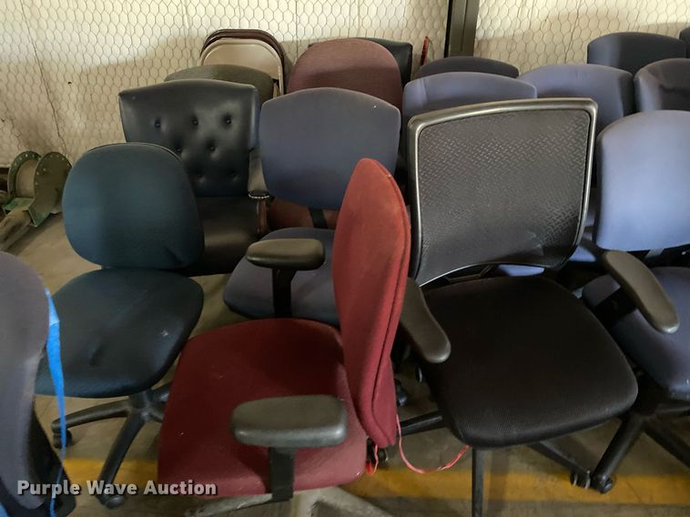 image for item MG9860 Approximately 39 chairs