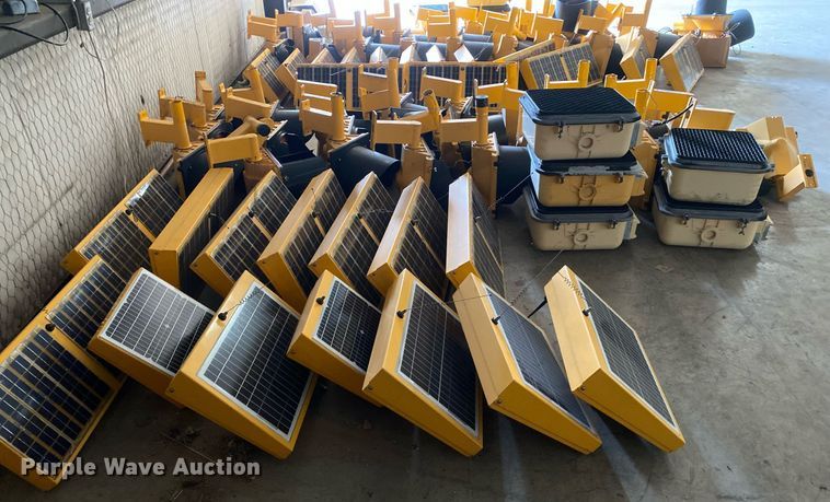 image for item MG9863 (25) traffic lights