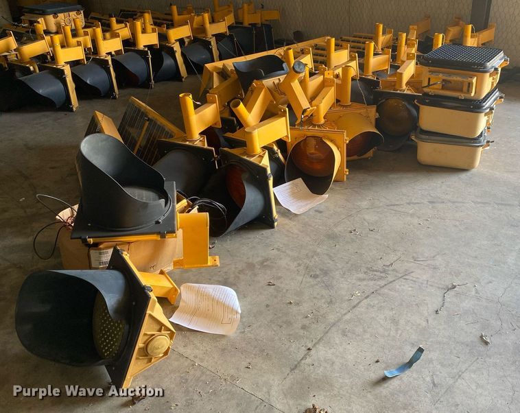 image for item MG9864 Approximately 20 traffic lights