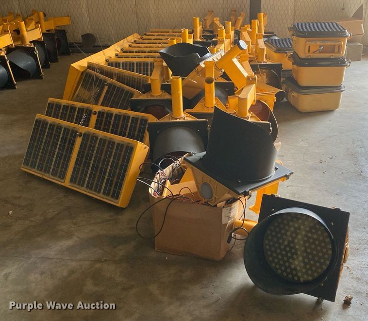 image for item MG9864 Approximately 20 traffic lights