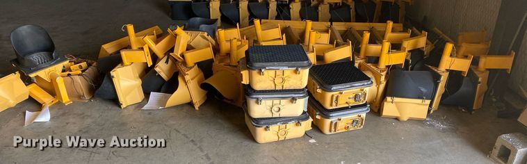 image for item MG9864 Approximately 20 traffic lights