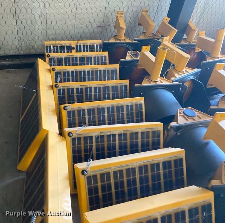 image for item MG9864 Approximately 20 traffic lights