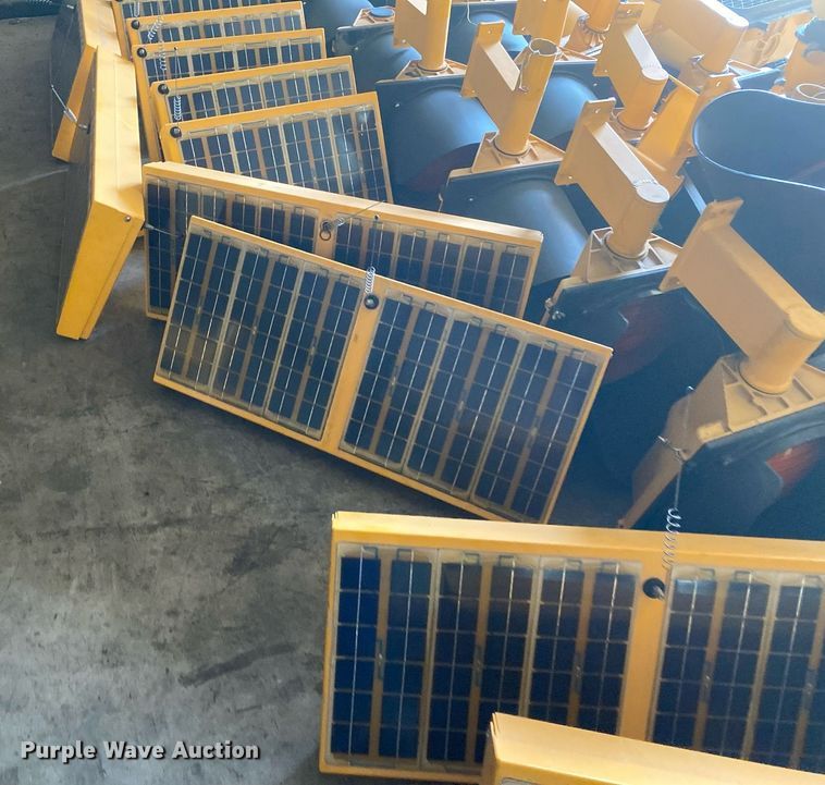 image for item MG9864 Approximately 20 traffic lights