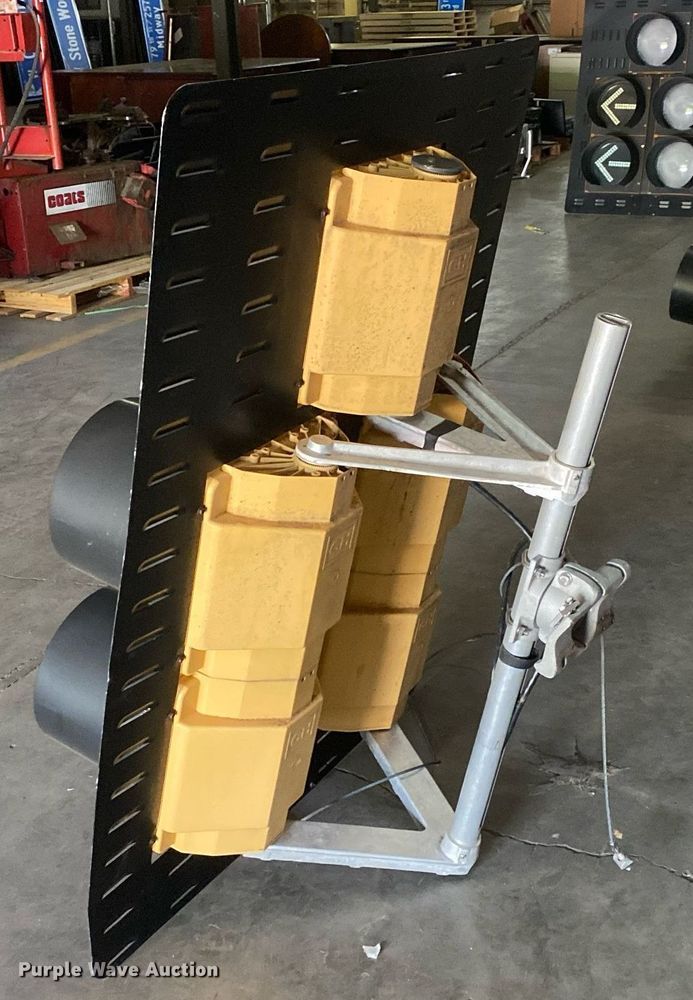 image for item MG9865 Stop light