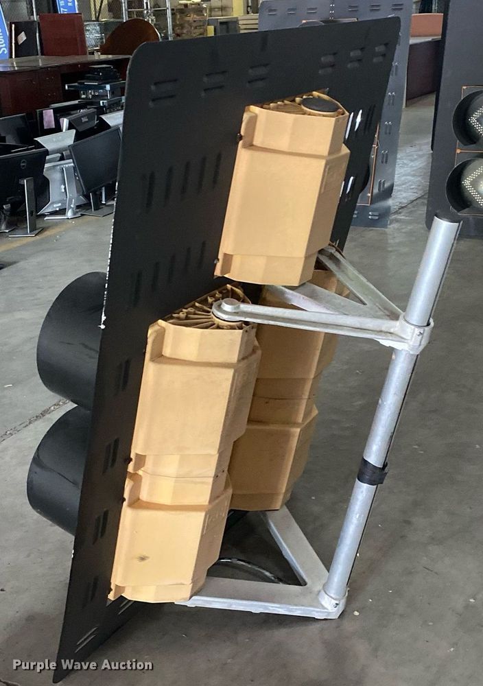 image for item MG9866 Stop light