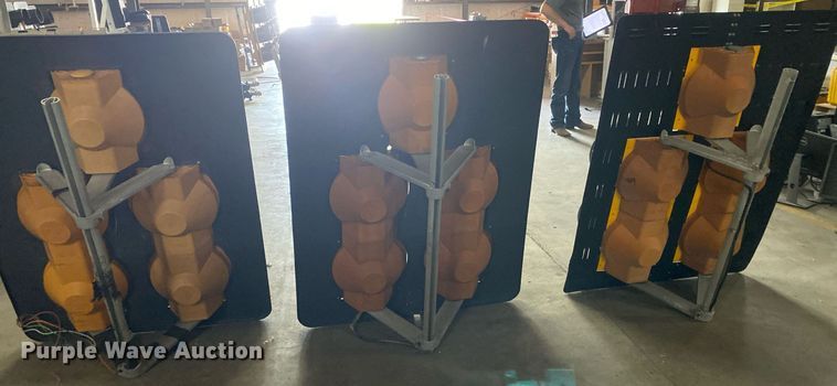 image for item MG9867 (3) stop lights