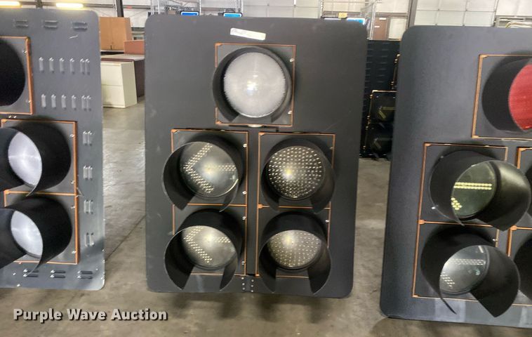 image for item MG9867 (3) stop lights