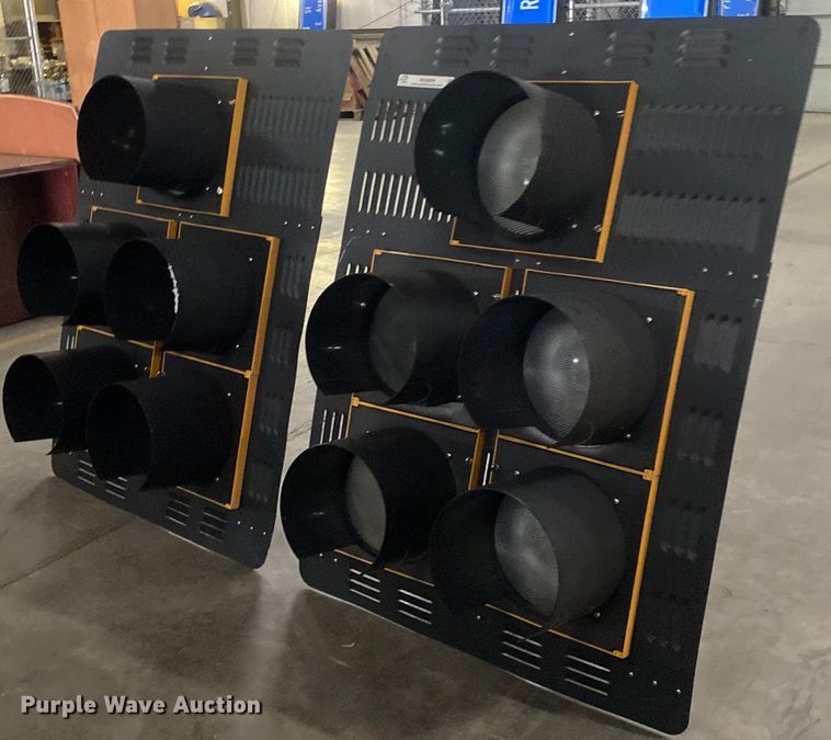 image for item MG9869 (2) stop lights