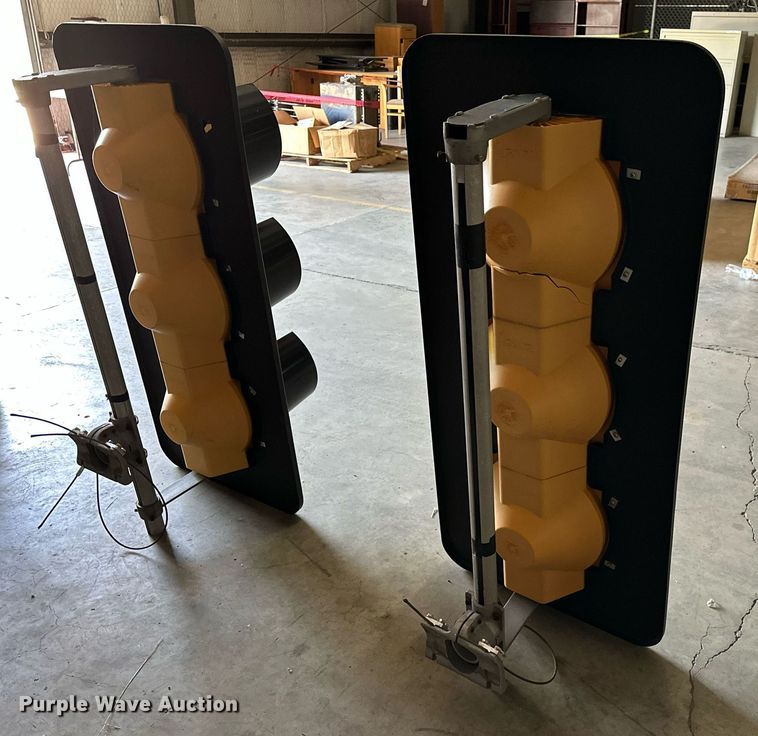 image for item MG9870 (2) stop lights