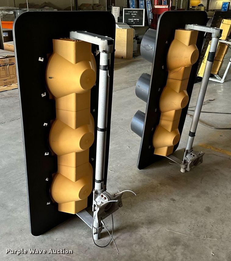 image for item MG9870 (2) stop lights