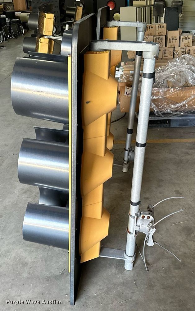 image for item MG9870 (2) stop lights