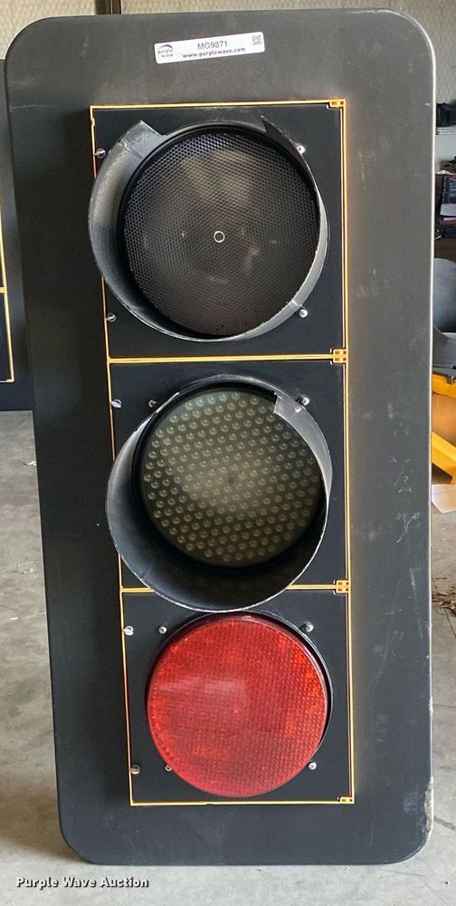 image for item MG9871 Stop light