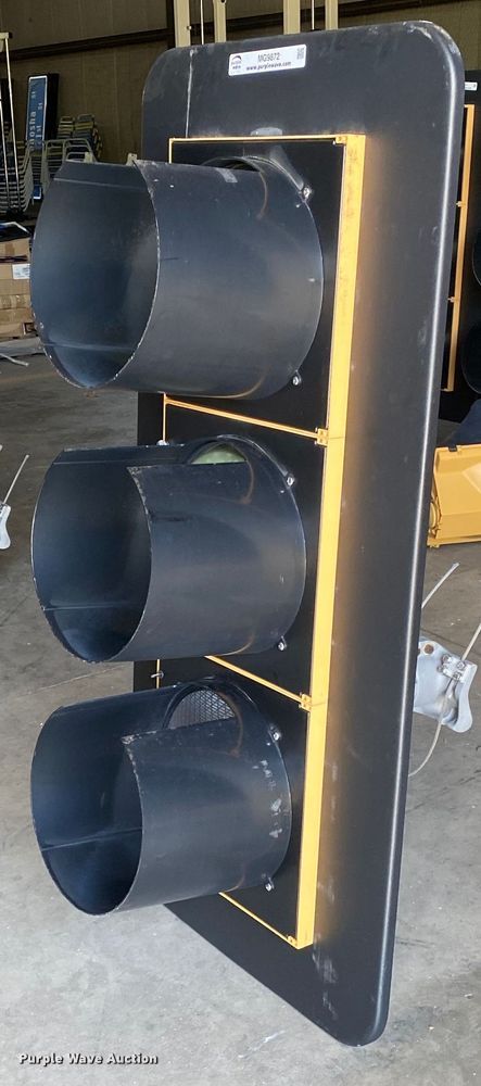 image for item MG9872 Stop light