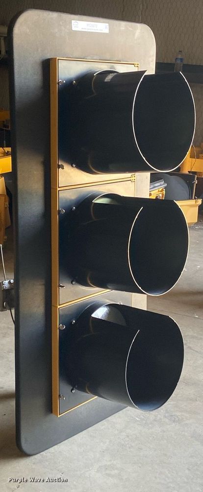 image for item MG9872 Stop light