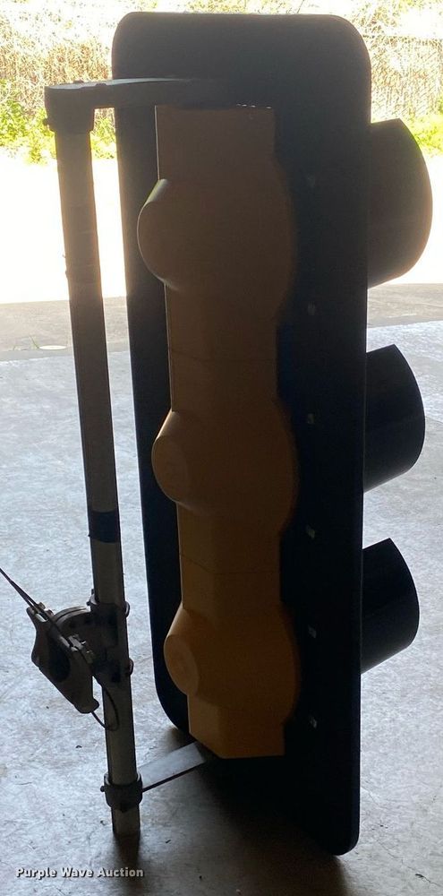 image for item MG9872 Stop light