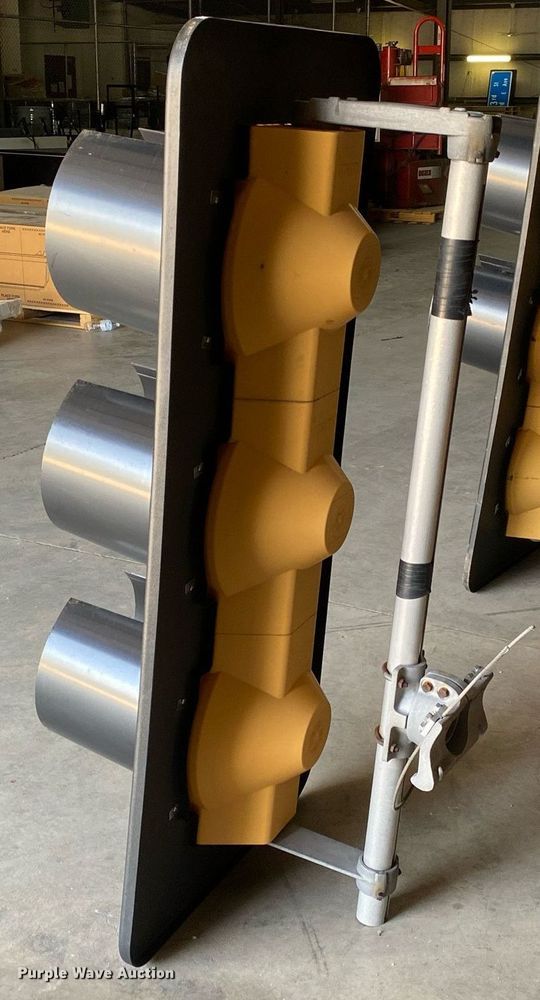 image for item MG9872 Stop light