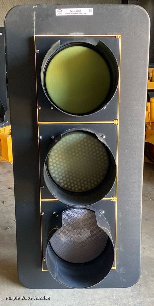 image for item MG9872 Stop light