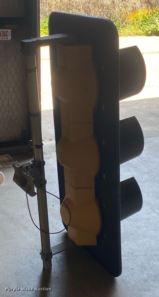 image for item MG9873 Stop light