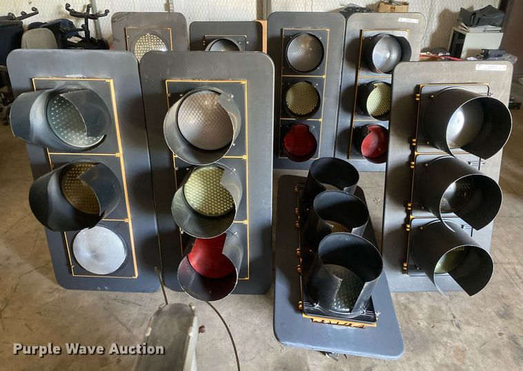 image for item MG9875 (4) stop Lights