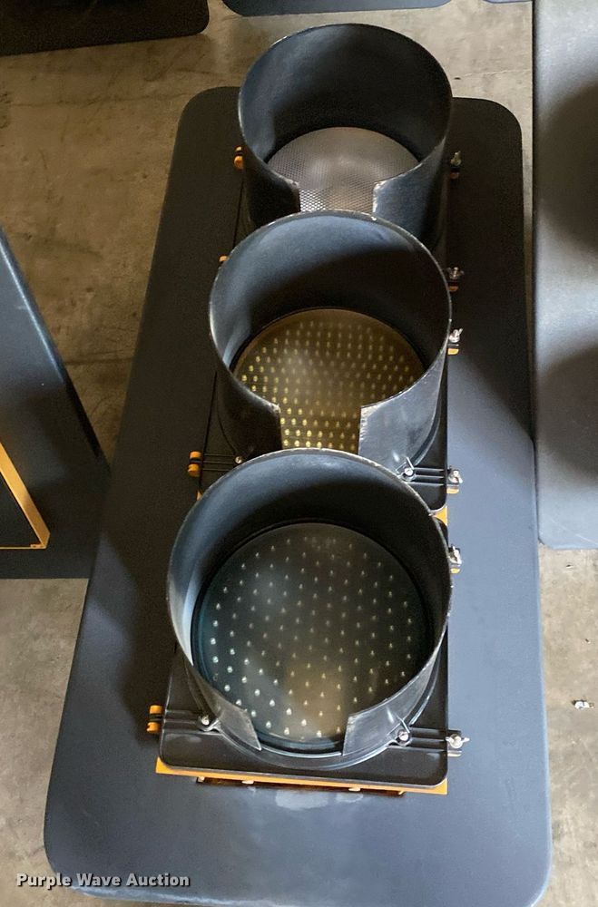 image for item MG9875 (4) stop Lights