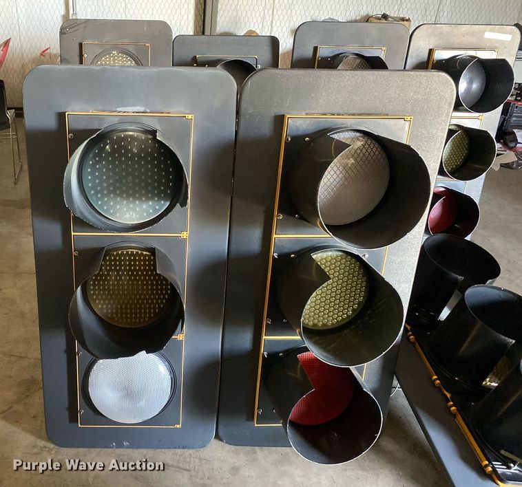 image for item MG9875 (4) stop Lights