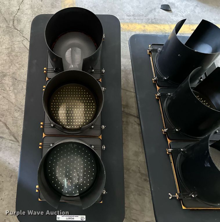 image for item MG9877 (2) stop lights