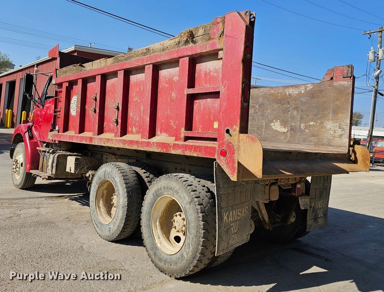 image for item MI9431 2002 Sterling L-Line  dump truck