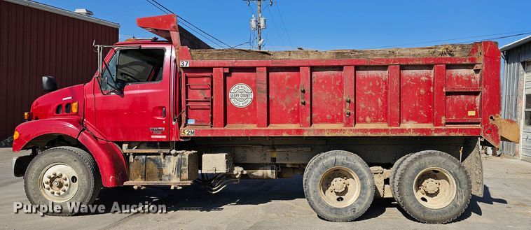 image for item MI9431 2002 Sterling L-Line  dump truck