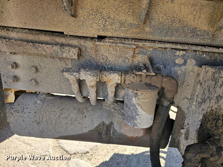 image for item MI9431 2002 Sterling L-Line  dump truck