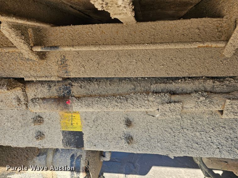 image for item MI9431 2002 Sterling L-Line  dump truck