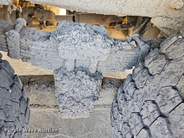 image for item MI9431 2002 Sterling L-Line  dump truck