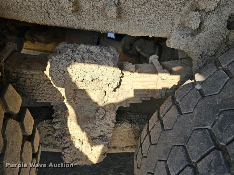 image for item MI9431 2002 Sterling L-Line  dump truck