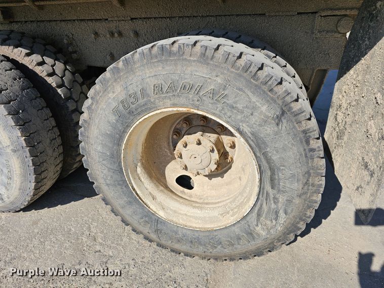 image for item MI9431 2002 Sterling L-Line  dump truck