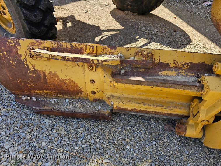 image for item MI9433 1991 Caterpillar 120G  motor grader