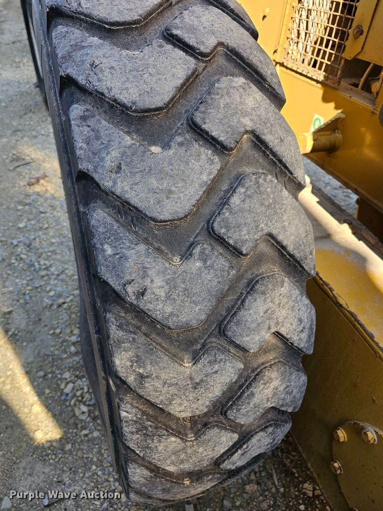 image for item MI9433 1991 Caterpillar 120G  motor grader