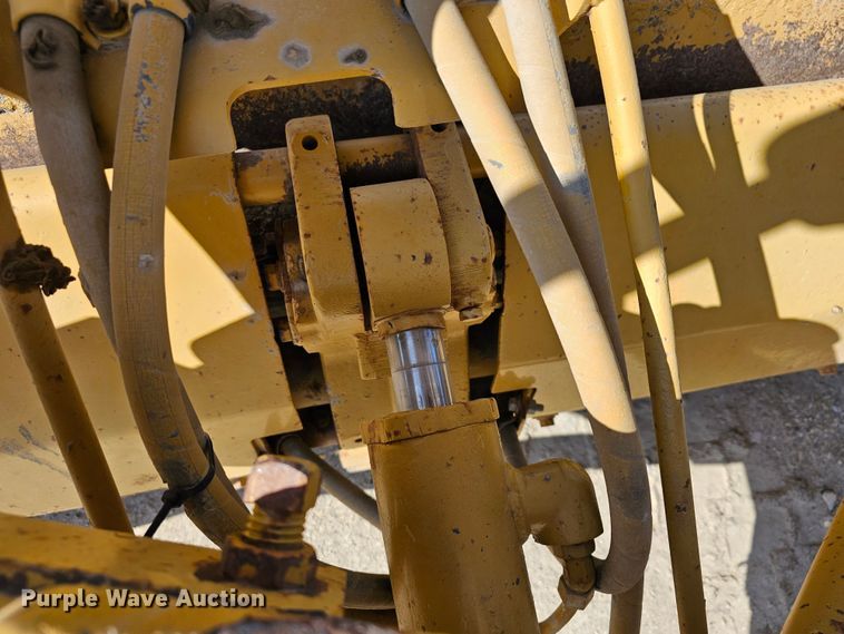 image for item MI9434 1991 Caterpillar 120G  motor grader