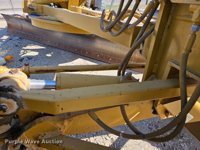 image for item MI9434 1991 Caterpillar 120G  motor grader