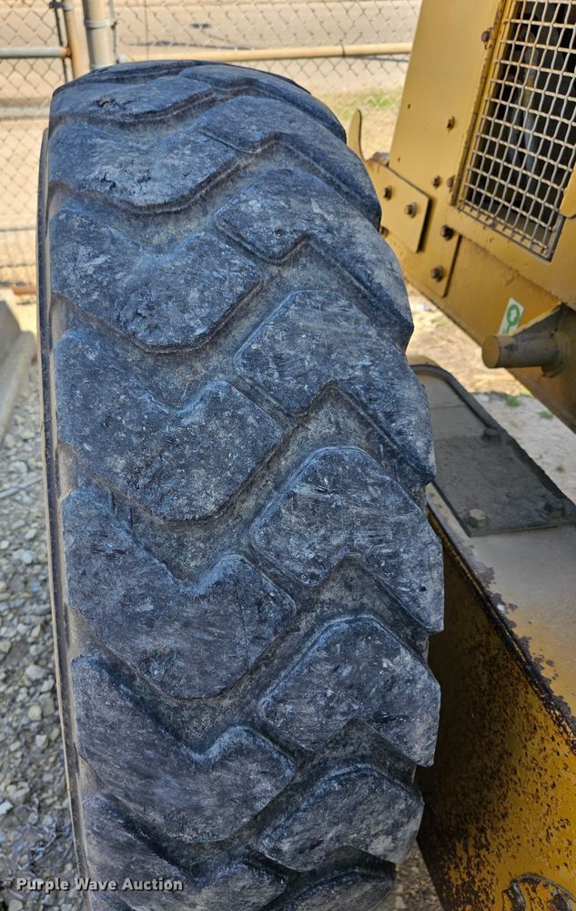 image for item MI9434 1991 Caterpillar 120G  motor grader