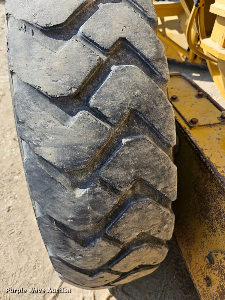 image for item MI9434 1991 Caterpillar 120G  motor grader