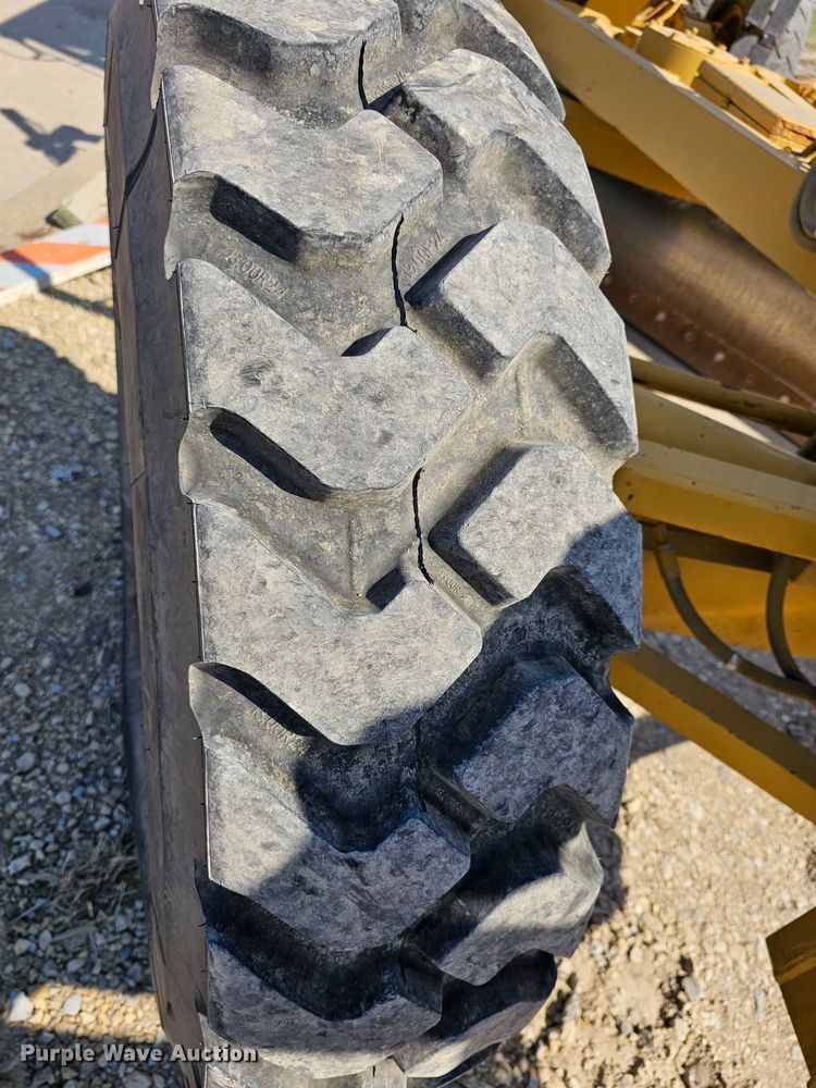 image for item MI9434 1991 Caterpillar 120G  motor grader