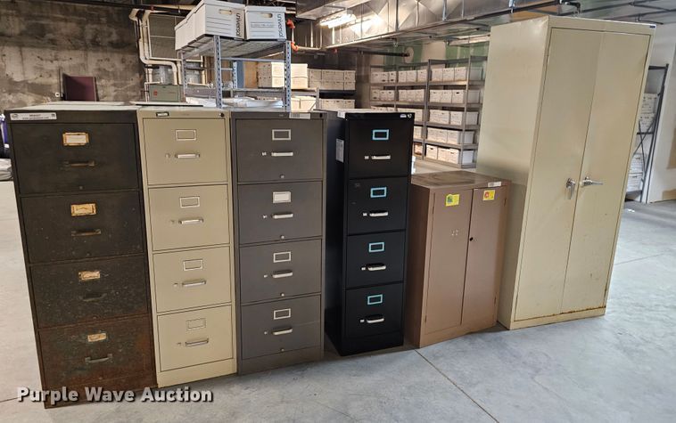 image for item MI9437 (8) cabinets