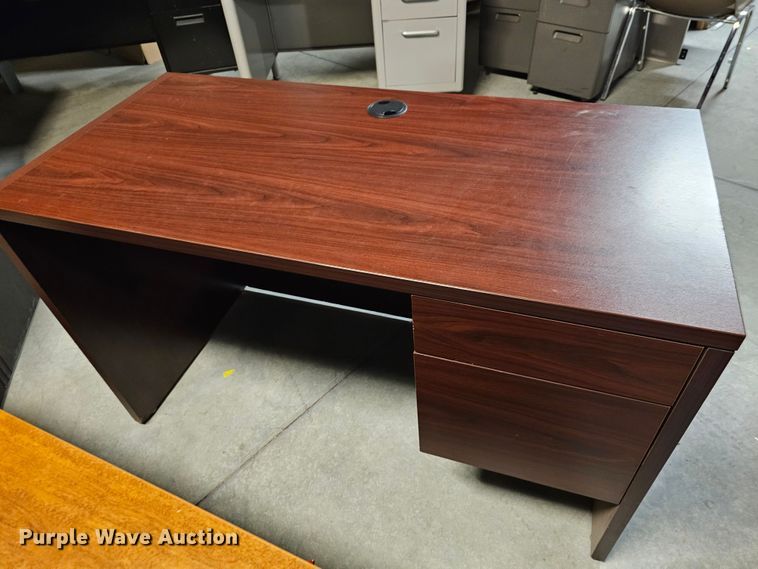 image for item MI9439 (13) desks