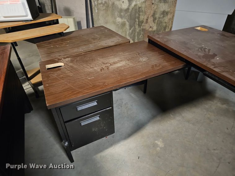 image for item MI9439 (13) desks