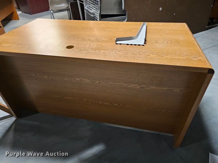 image for item MI9439 (13) desks