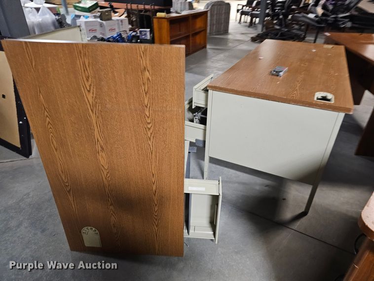 image for item MI9439 (13) desks