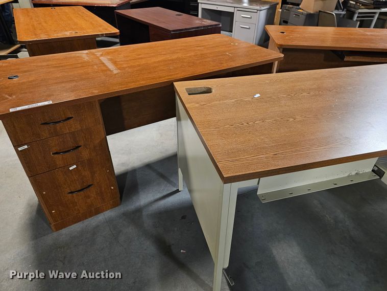 image for item MI9439 (13) desks