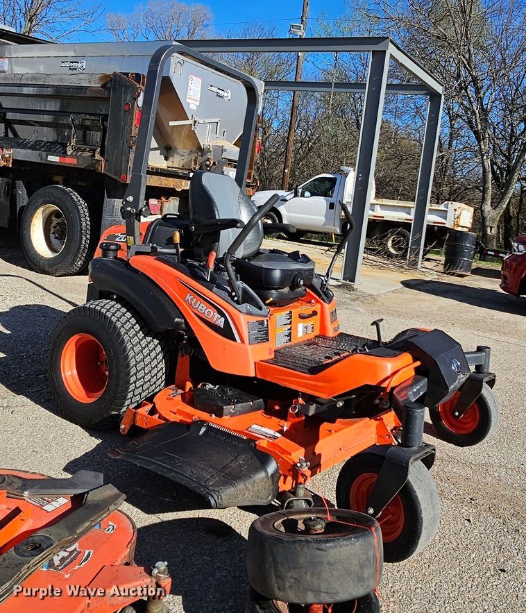 image for item MI9464 2017 Kubota ZD1211L  ZTR lawn mower
