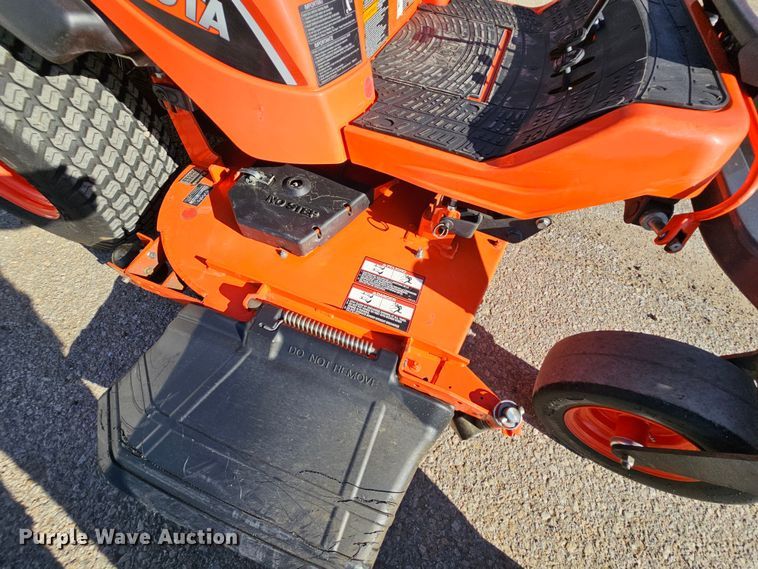 image for item MI9464 2017 Kubota ZD1211L  ZTR lawn mower